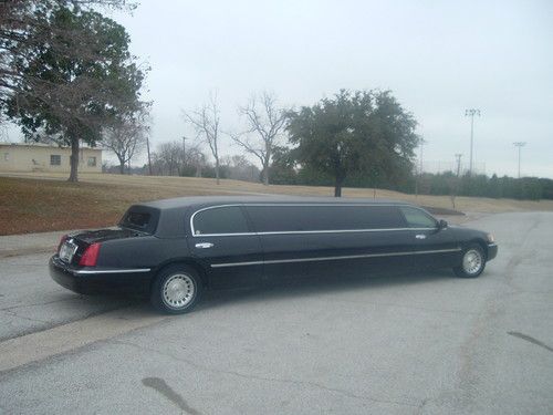 2001 lincoln towncar classis stretch limo120 inches 8 passenger black