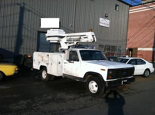 Bucket truck versalift lift truck boom