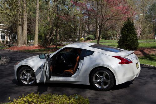 2009 nissan 370z touring coupe 2-door 3.7l