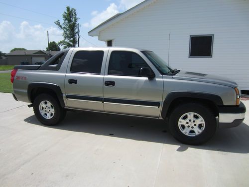 2003 chevy avalanche z66