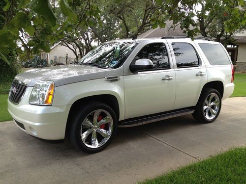 2007 gmc yukon regency 4x4 sunroof tow pkg dvd immaculate