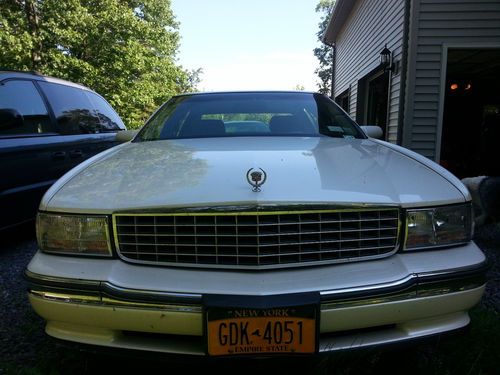 1995 cadillac deville base sedan 4-door 4.9l