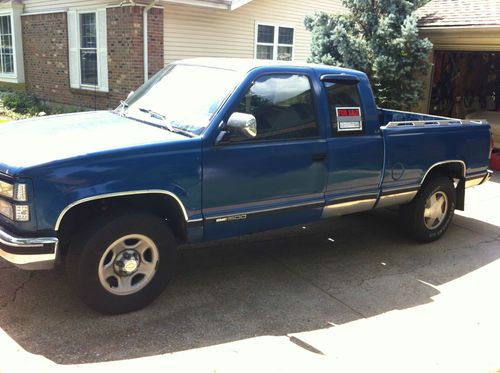 1992 gmc 1500 4wd 4x4  crate motor 65,000 miles on motor