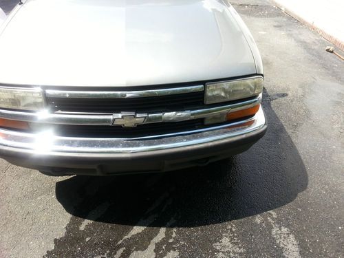 1998 Chevrolet Blazer LS Sport Utility 4-Door 4.3L NO RESERVE!!!!, image 2