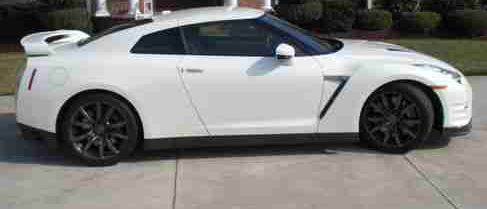 2013 nissan gtr premium white salvage gtr runs and drives