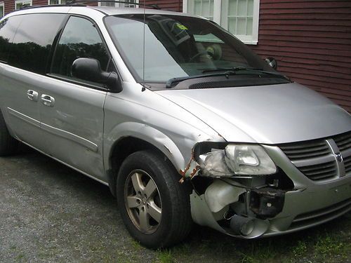 2005 dodge grand caravan sxt mini passenger van 4-door 3.8l