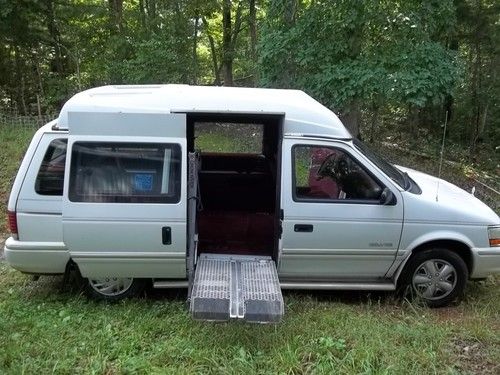 Handicap van  plymouth grand voager se awd