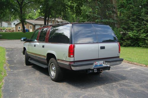 1999 Chevrolet Suburban C2500 36K miles no rust ever, US $8,750.00, image 4