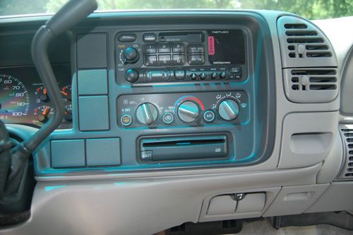 1999 Chevrolet Suburban C2500 36K miles no rust ever, US $8,750.00, image 9