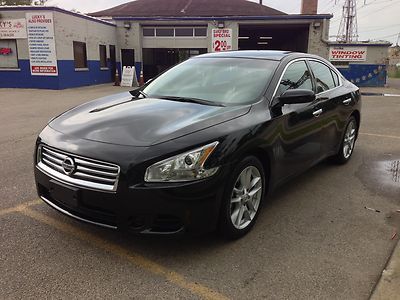 2013 nissan maxima    demo vehicle  5,000 miles