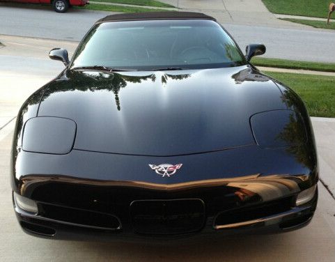 2003 Chevrolet Corvette Convertible, 50th Anniversary, Triple Black 14,690 Miles, image 2