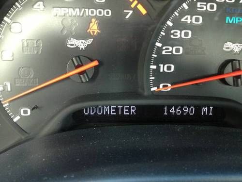 2003 Chevrolet Corvette Convertible, 50th Anniversary, Triple Black 14,690 Miles, image 3