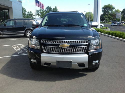 2007 chevrolet suburban z71, clean, new tires, rear dvd player.