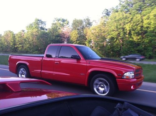 2000 dodge dakota r/t club cab pickup 2-door 5.9l