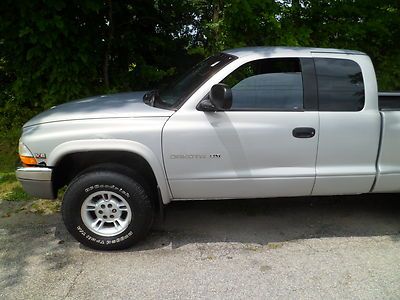 1999 dodge dakota slt 4x4 extracab 3.9ltr 6cyl w/air highbidwins