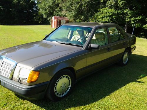 1989 mercedes 300 e /one owner  shows 63,xxx miles