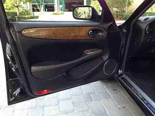 2002 Jaguar XJR-100 Limited Edition , 500 of these vehicles were made WORLDWIDE, image 10