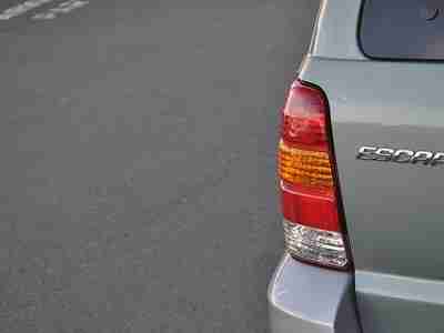 Hybrid 1 Owner Leather 4X4 SUV Green Automatic ABS (4-Wheel) Est. 33 MPG CITY, image 4