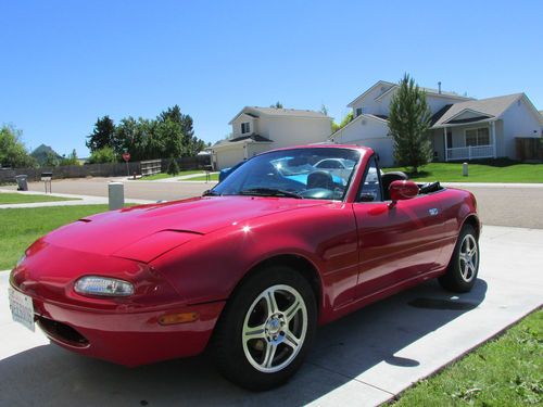 1991 mazda miata mx5 convertible 86,000 miles new paint, top, and windshield