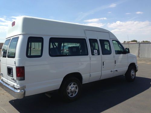 2012 ford e-150 wheelchair / gurney van