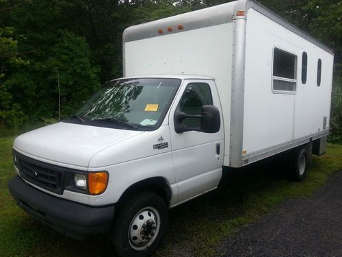 2005 ford e-450 super duty box truck custom