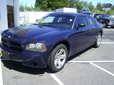 Midnight blue radio cd aux cold ac tinted windows pwr locks pwr windows roomy