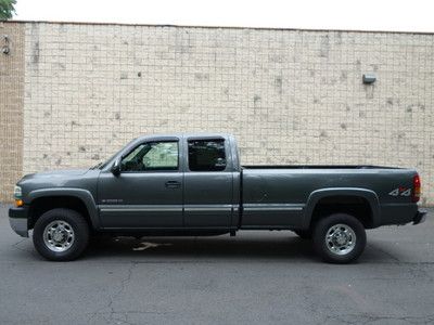 CHEVROLET SILVERADO 2500HD 4X4 5-SPEED MANUAL 65K FREE AUTOCHECK NO RESERVE, image 2