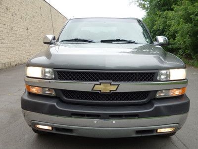 CHEVROLET SILVERADO 2500HD 4X4 5-SPEED MANUAL 65K FREE AUTOCHECK NO RESERVE, image 8