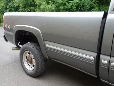 CHEVROLET SILVERADO 2500HD 4X4 5-SPEED MANUAL 65K FREE AUTOCHECK NO RESERVE, image 29