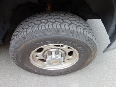 CHEVROLET SILVERADO 2500HD 4X4 5-SPEED MANUAL 65K FREE AUTOCHECK NO RESERVE, image 38