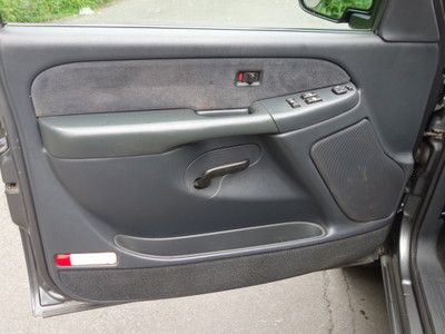 CHEVROLET SILVERADO 2500HD 4X4 5-SPEED MANUAL 65K FREE AUTOCHECK NO RESERVE, image 48