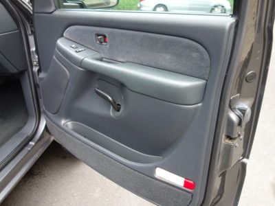 CHEVROLET SILVERADO 2500HD 4X4 5-SPEED MANUAL 65K FREE AUTOCHECK NO RESERVE, image 60