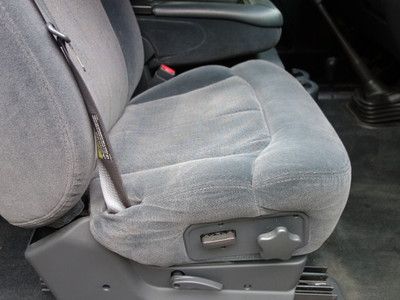 CHEVROLET SILVERADO 2500HD 4X4 5-SPEED MANUAL 65K FREE AUTOCHECK NO RESERVE, image 61