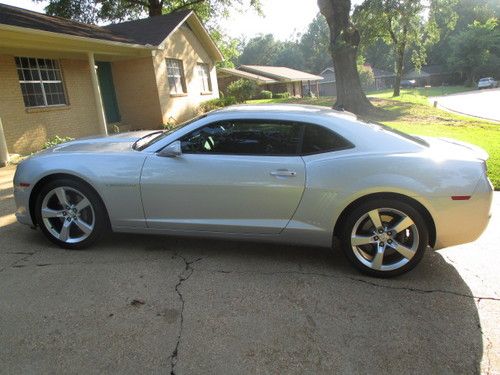 2012 chevrolet camaro ss coupe 2-door 6.2l