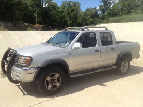 2000 nissan frontier se crew cab pickup 4-door 3.3l