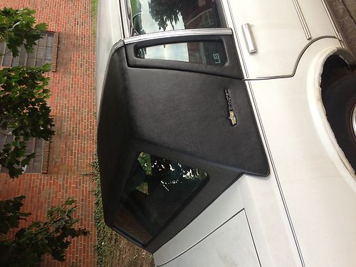 1990 Chevrolet Caprice Classic LS Brougham Sedan 4-Door 5.0L, US $5,000.00, image 4