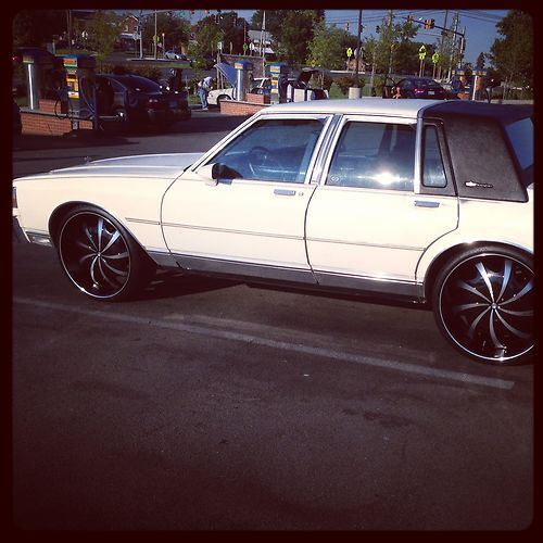 1990 Chevrolet Caprice Classic LS Brougham Sedan 4-Door 5.0L, US $5,000.00, image 7
