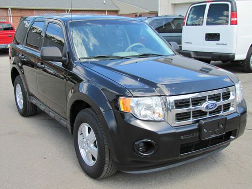 Ford escape sport utility 4 door suv!!! one owner!!! 4 cylinder gas saver!!!