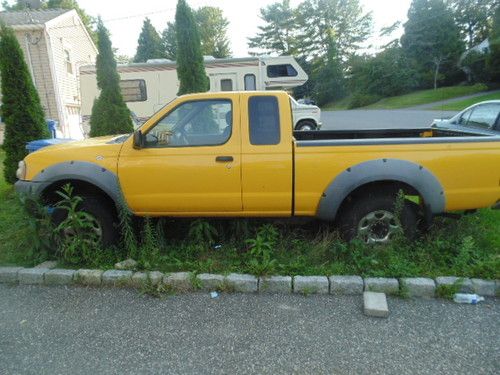 2001 nissan frontier xe extended cab pickup 2-door 3.3l