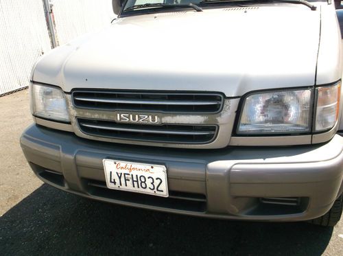 2002 Isuzu Trooper, NO RESERVE, image 9