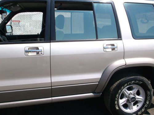 2002 Isuzu Trooper, NO RESERVE, image 10