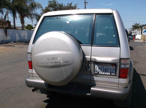2002 Isuzu Trooper, NO RESERVE, image 16