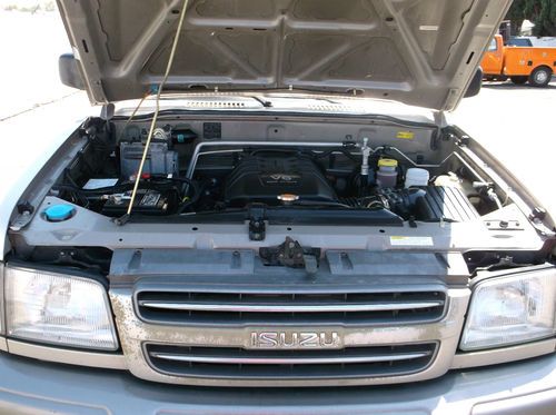 2002 Isuzu Trooper, NO RESERVE, image 17