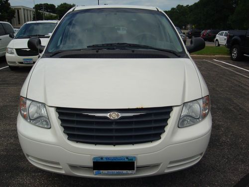 2007 chrysler town &amp; country base mini passenger van 4-door 3.3l