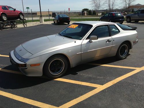 *** 1984 porsche 944 18,000 original miles !!! pristine condition !!!! ****