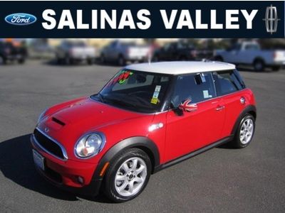 Cooper s hatchback 1.6l leather red hartop am/fm/cd w/6 speakers mp3 decoder