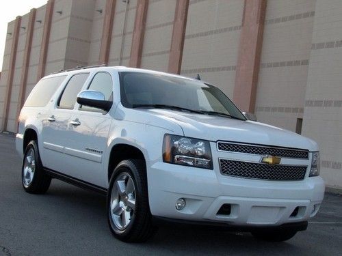 2008 suburban ltz 4wd~navigation~tv/dvd~one owner!