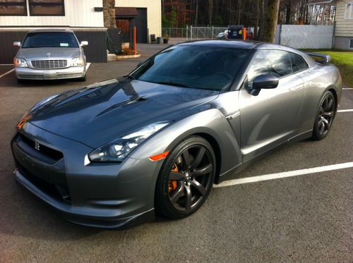 2009 nissan gt-r premium