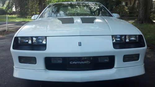 1988 chevrolet camaro iroc z28 convertable fuel injected dz 302 5 speed manual