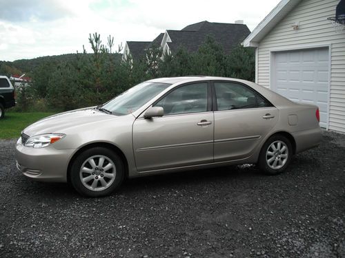 2002 toyota camry xle v6 no reserve